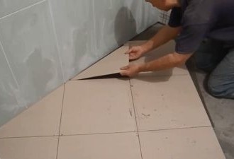 Добротная укладка плитки на деревянный пол – возможна